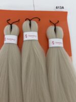 Kanekalon fonóhaj 613A – Platinaszőke – 60 cm – 3×100 g prémium fonóhaj - Image 2